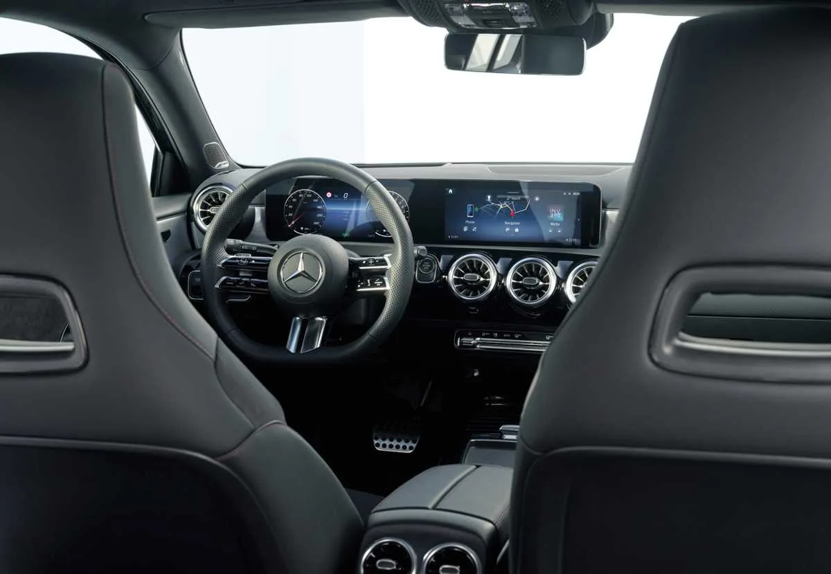 20240527-MERCEDES-BENZ-A-250-4MATIC-HIBRIDO-LIGERO-PRECIO-DATOS-COLOMBIA-04-jpg